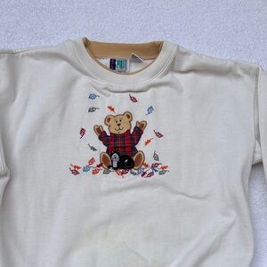 Spirit Kids Cream Sweatshirt with Bear and Leaves Embroidery